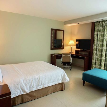 Hampton Inn By Hilton Mérida Eksteriør billede