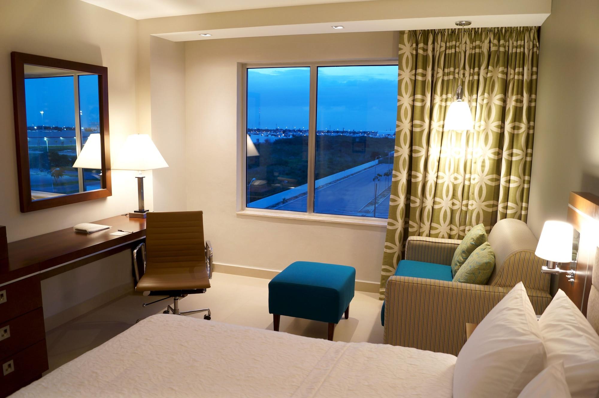 Hampton Inn By Hilton Mérida Eksteriør billede