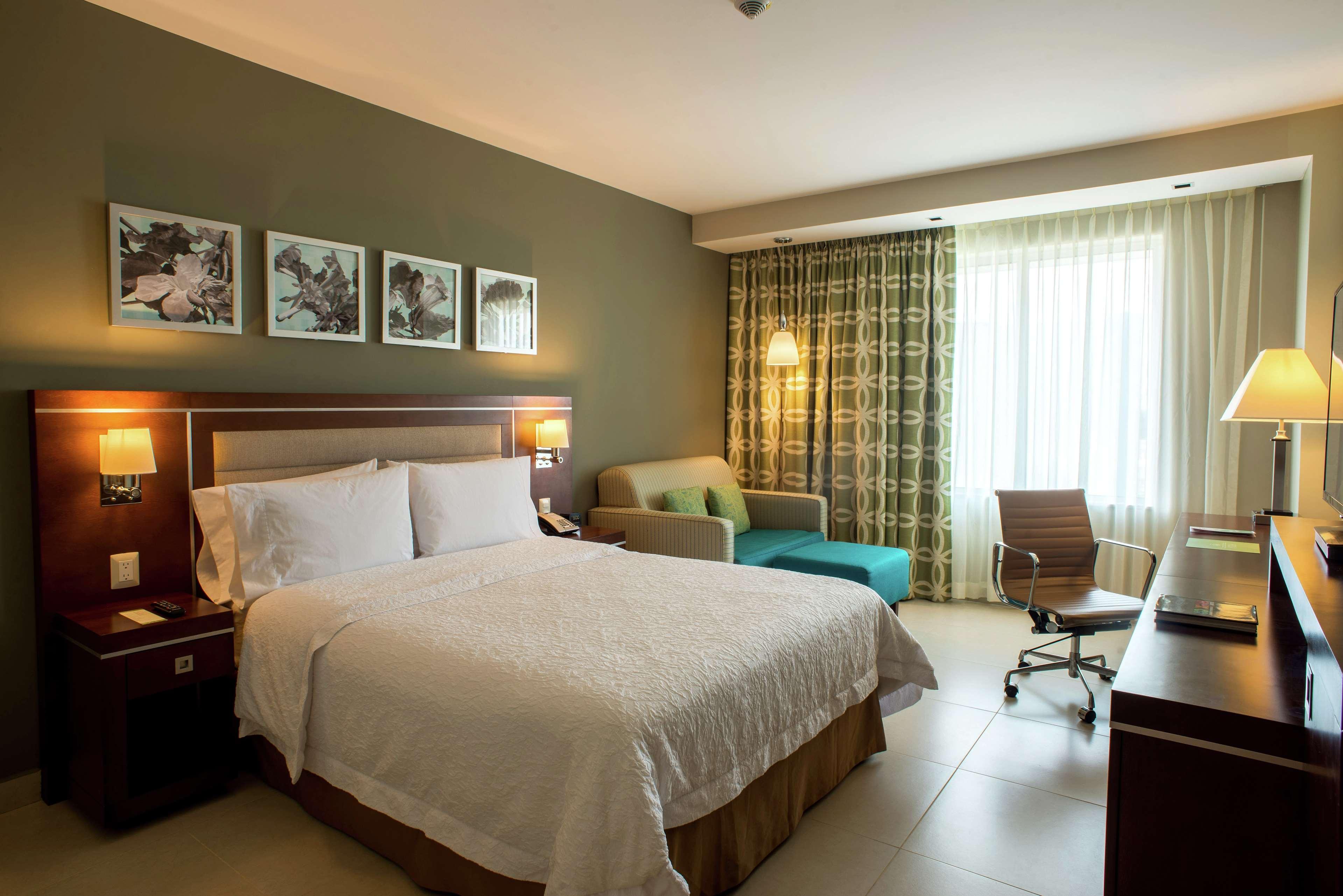 Hampton Inn By Hilton Mérida Eksteriør billede